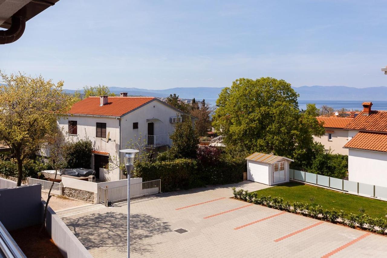 Apartment Adria 3 Malinska Exterior photo