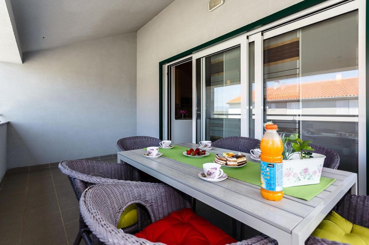 Apartment Adria 3 Malinska Exterior photo
